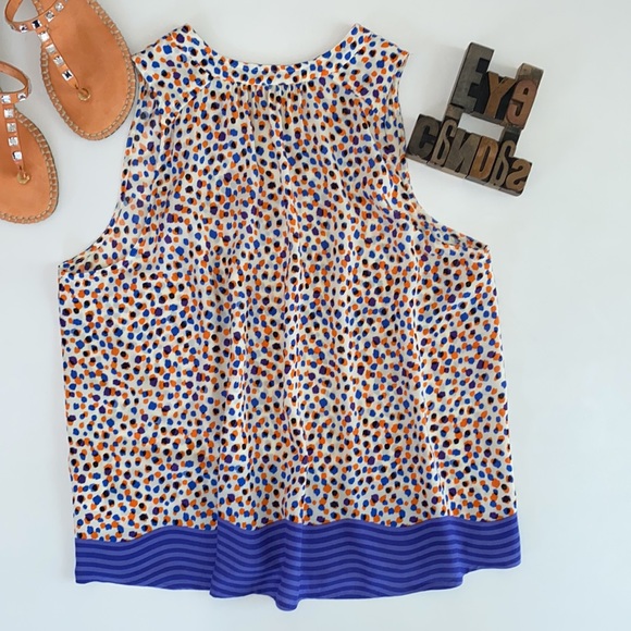 MAEVE Sleeveless V-Neck Geometric Dot/Wavy Print Top - Picture 6 of 8